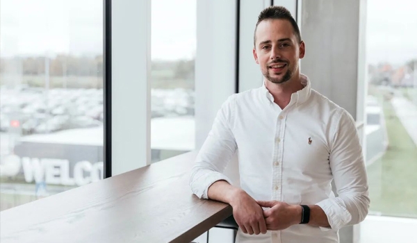 7790必发集团官网--我们又增添了挖掘装载机的零部件